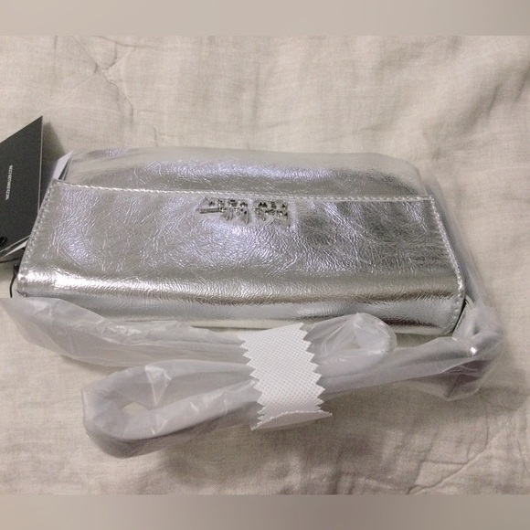 Nicole Miller Small Silver Shoulder Bag 9x5.5x2 - Picture 5 of 10